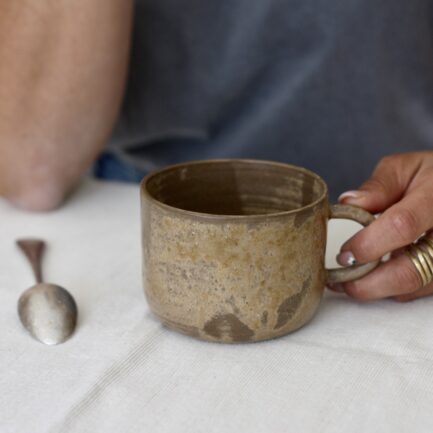 Tasse fauve