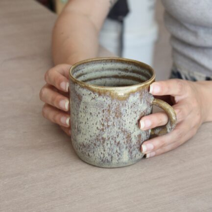 Grand mug - python